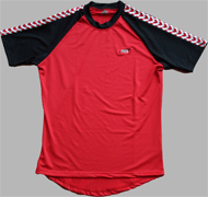 Kurzarm-Shirt Chevrons rot/schwarz