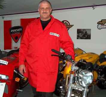 Moto Zweiacker Motorrder : Ducati und Gilera
Vertretung 