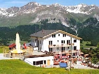 Berghaus Tgantieni auf der Lenzerheide Graubnden:Berghaus-Hotel Berge Alpenhaus Htte Berghtte 