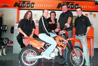 Moto-Spezial AG: Kawasaki & KTM Motorrder 