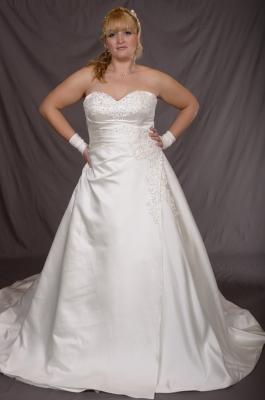 Brautmode-Plus/ Das Brautmodefachgeschäft für grosse Grössen. :  Hochzeitsmode Brautkleider Festkleider Ehe Tracht Hochzeitskleider Trachten  Brautmode Braut